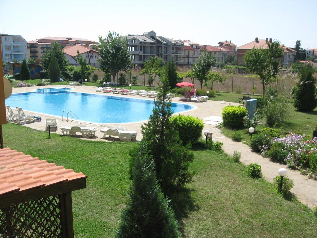 Chateau Aheloy Pomorie Exterior photo