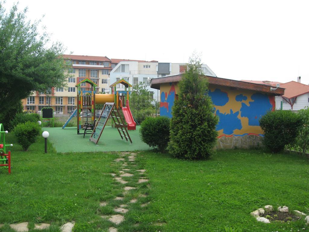 Chateau Aheloy Pomorie Exterior photo