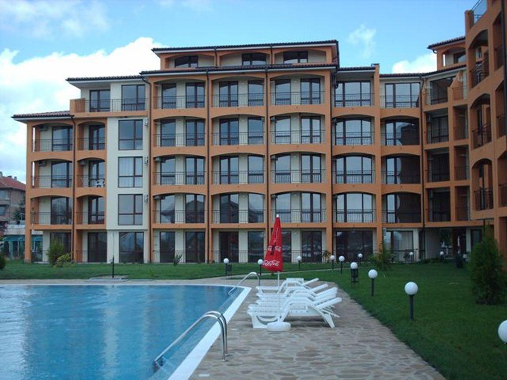Chateau Aheloy Pomorie Exterior photo