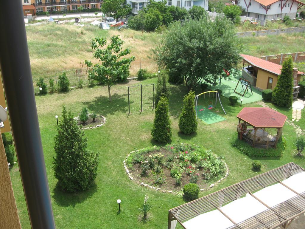 Chateau Aheloy Pomorie Exterior photo