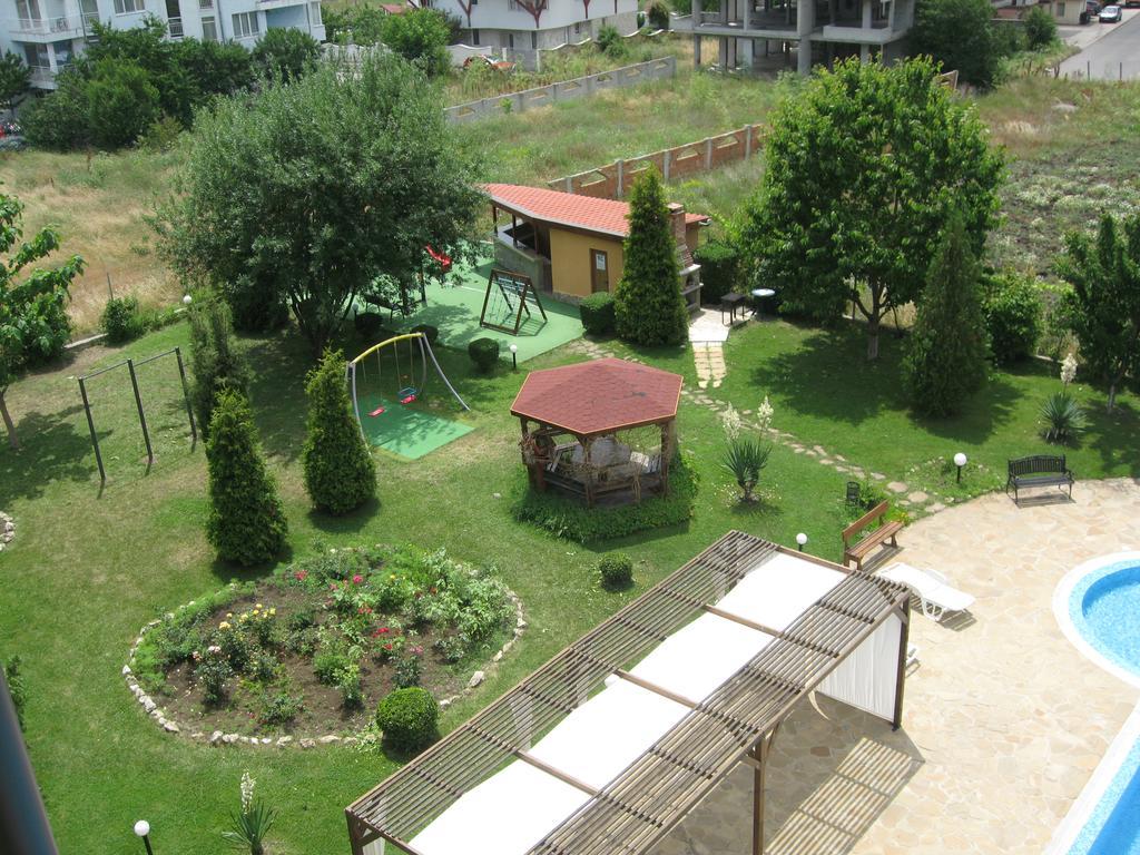 Chateau Aheloy Pomorie Exterior photo