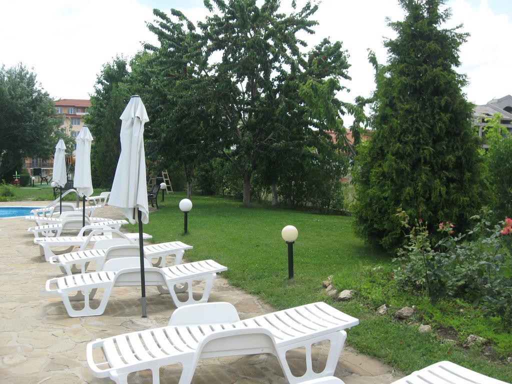 Chateau Aheloy Pomorie Exterior photo