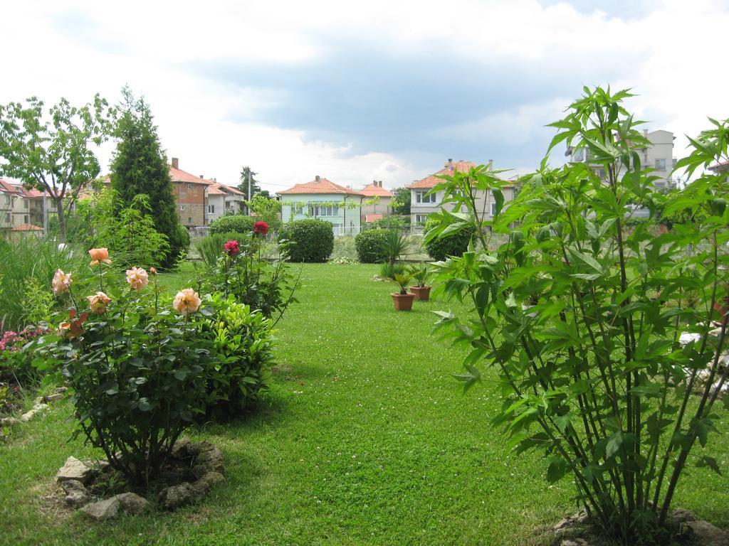Chateau Aheloy Pomorie Exterior photo